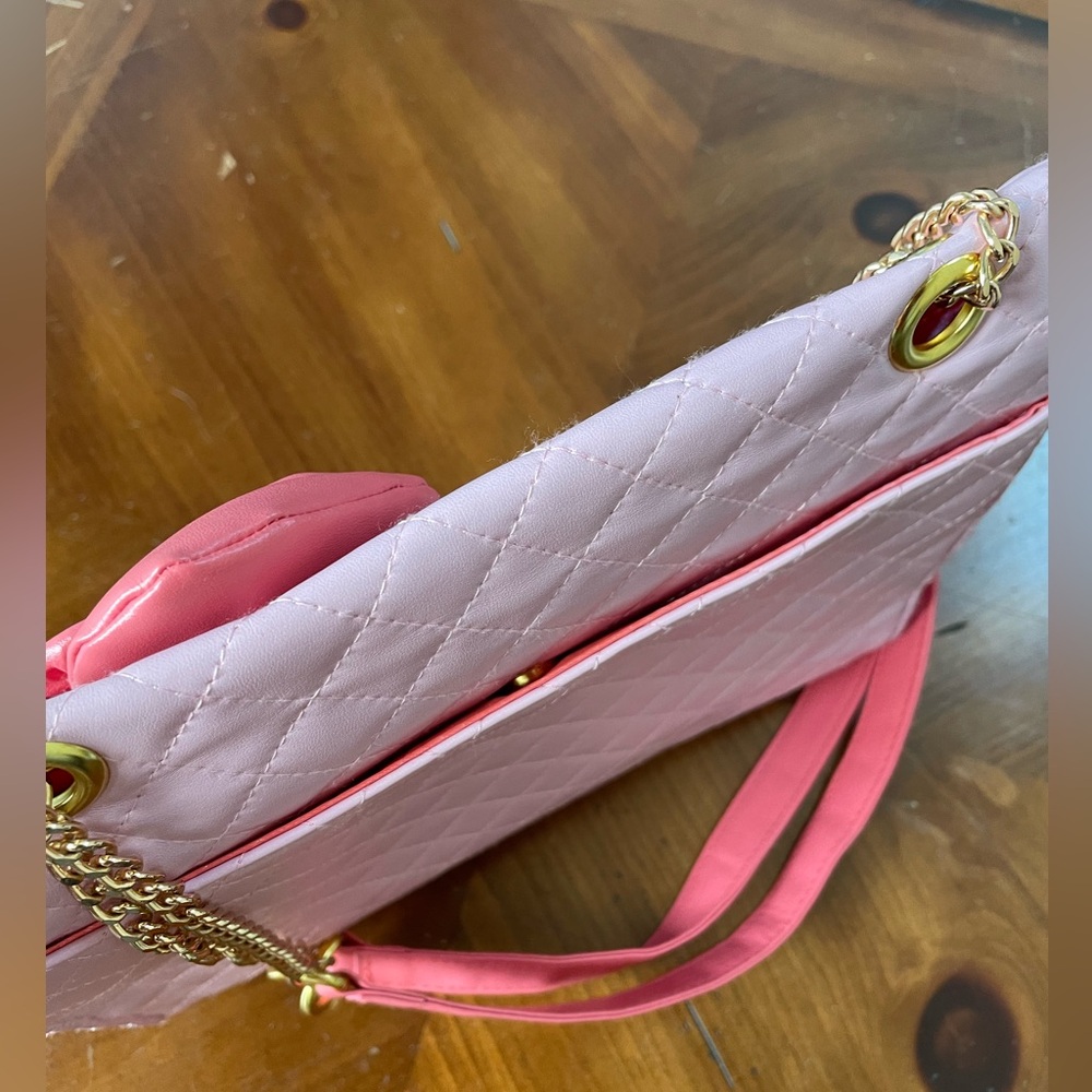 🎀Quilted Hello Kitty Crossbody Purse🎀 - Picture 7 of 7